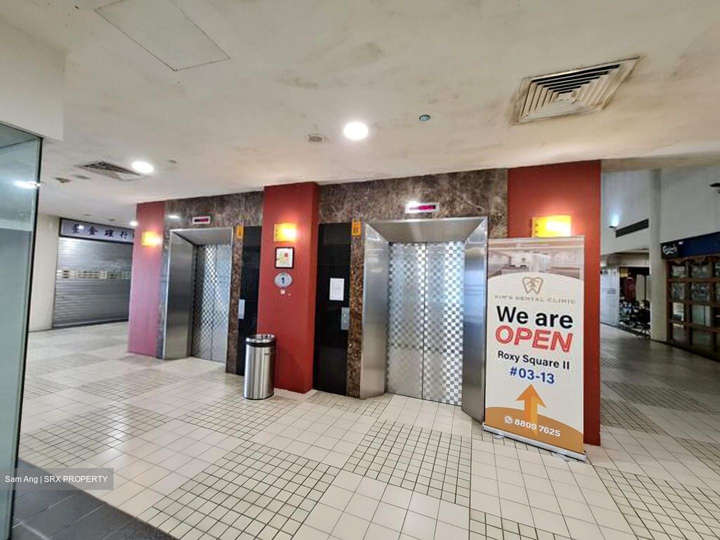 Roxy Square (D15), Retail #451937191
